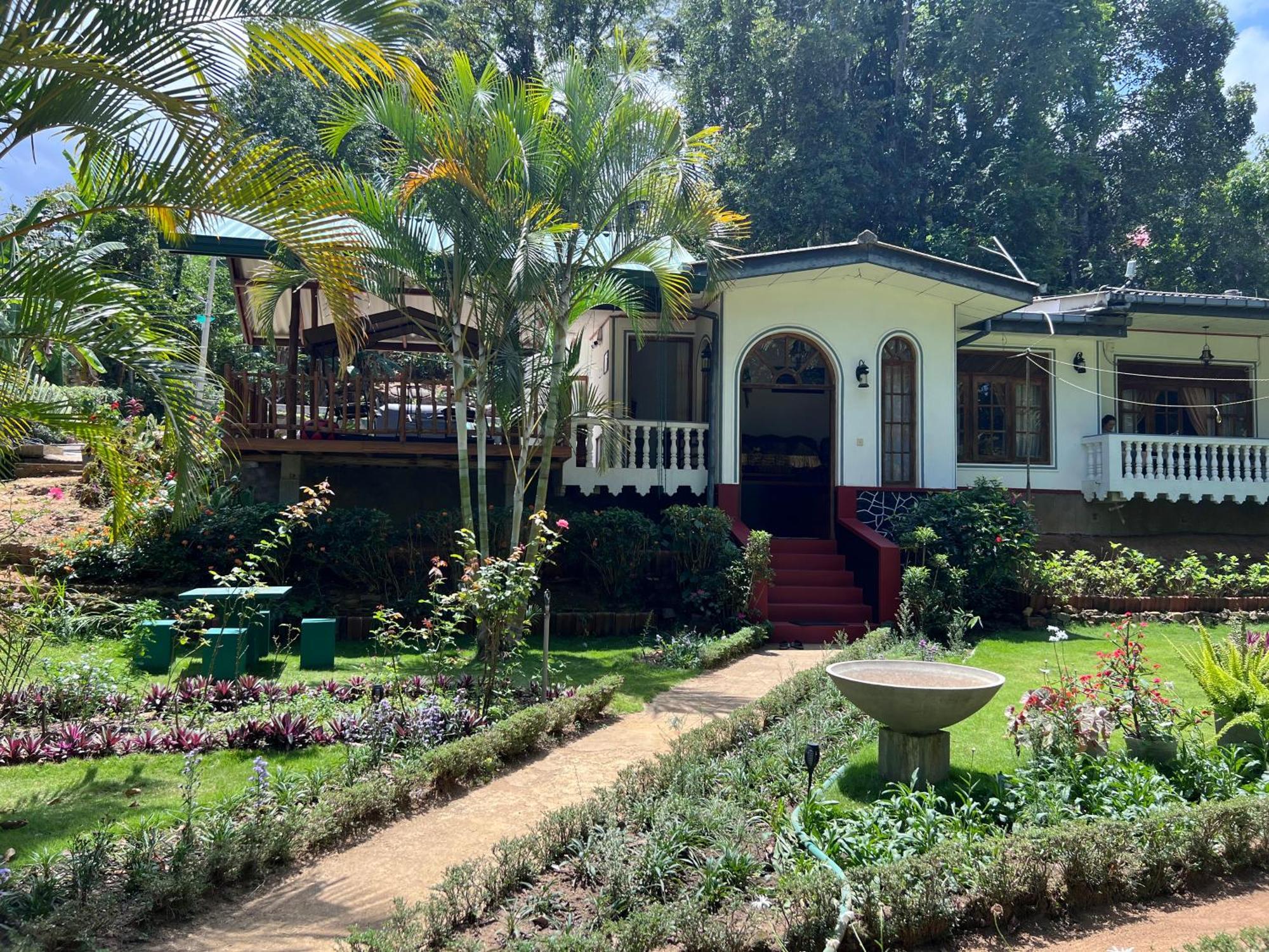 Eeshani Guest Inn Ella Ngoại thất bức ảnh