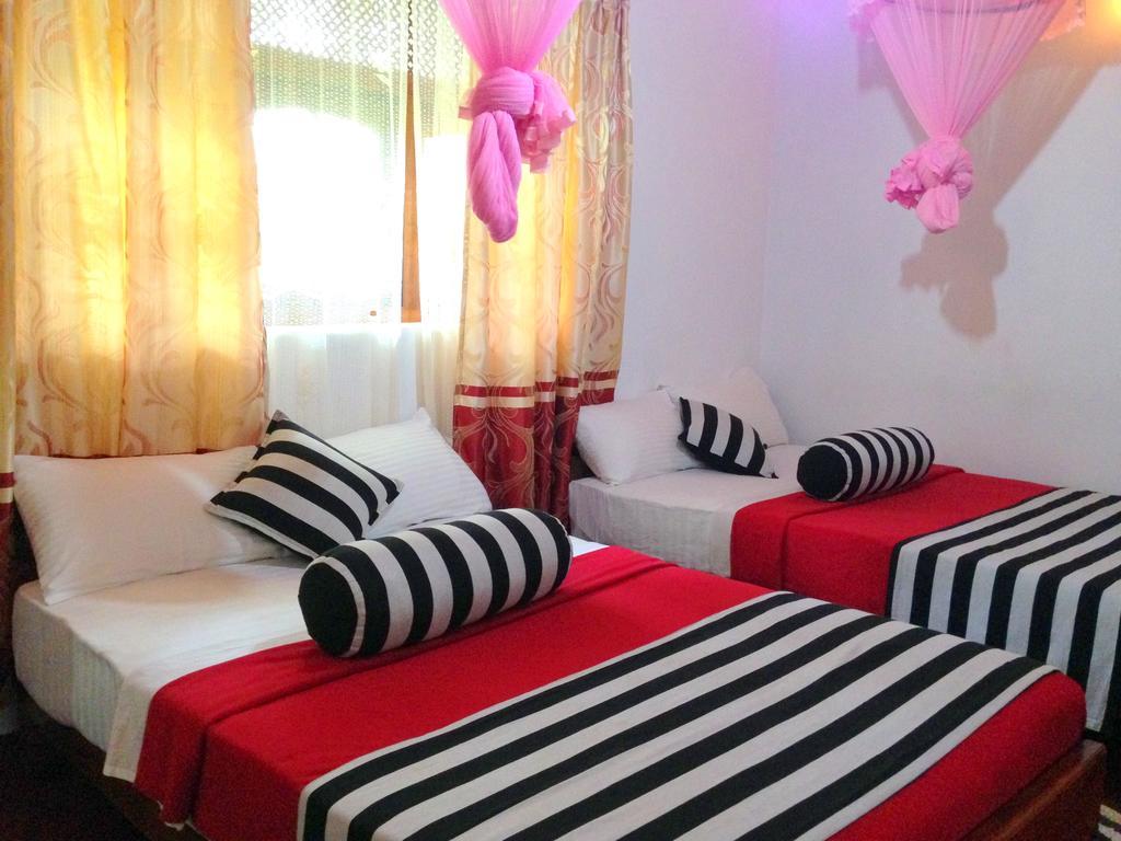 Eeshani Guest Inn Ella Ngoại thất bức ảnh