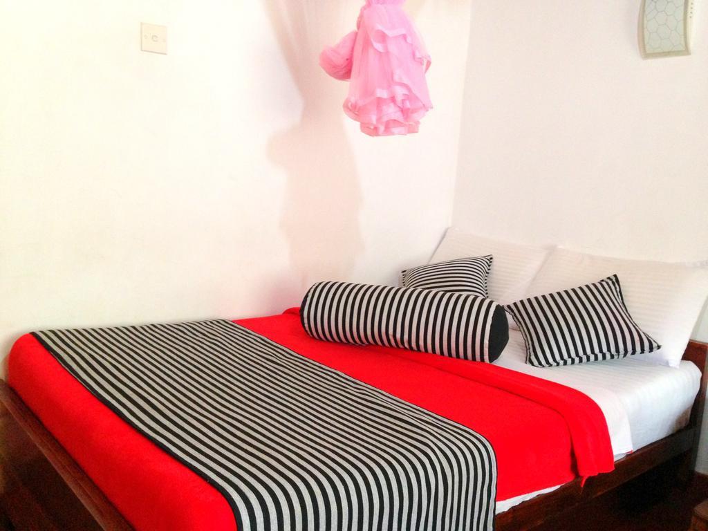 Eeshani Guest Inn Ella Ngoại thất bức ảnh